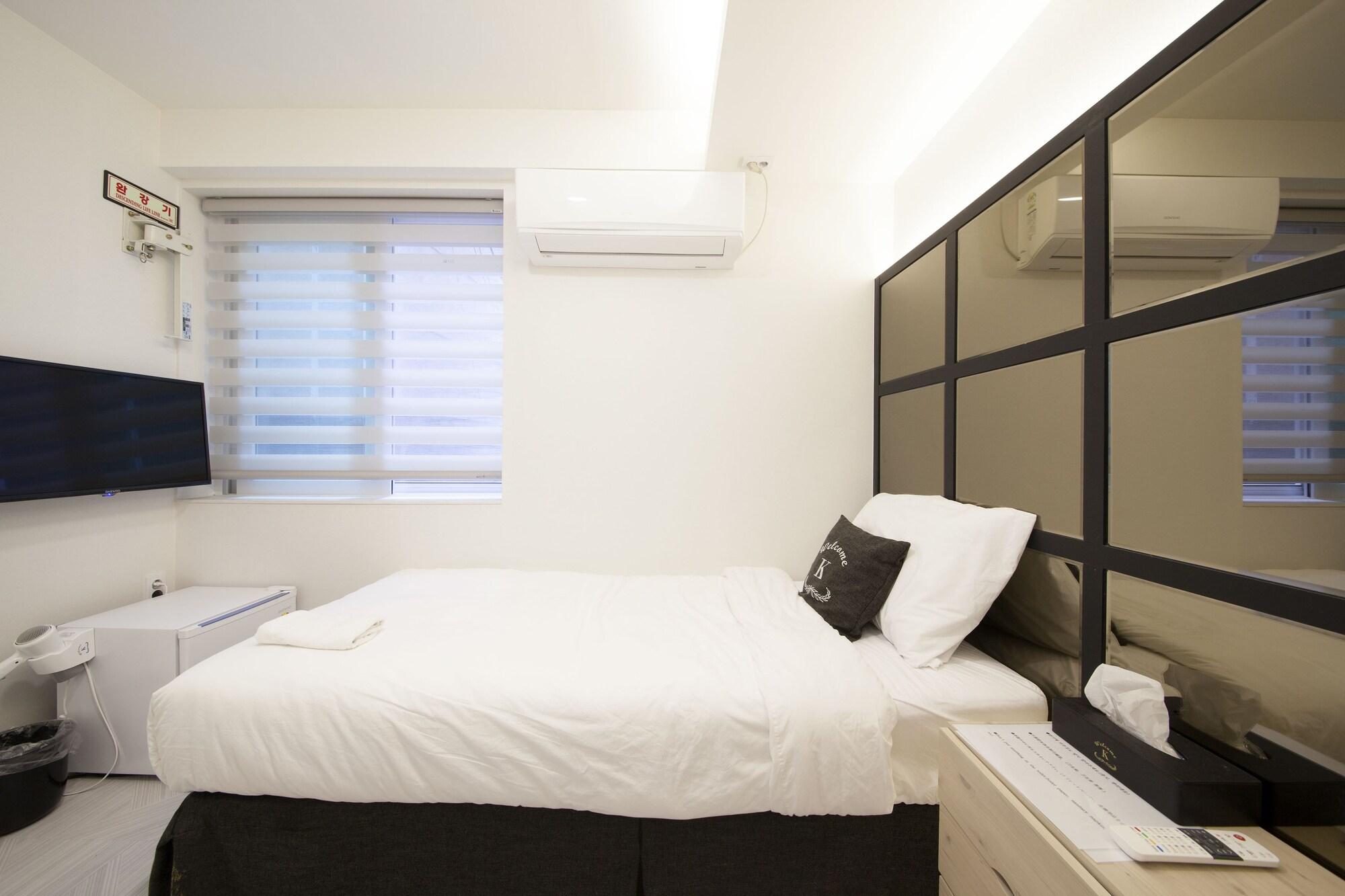 K-Guesthouse Seomyeon 1 Busan Buitenkant foto